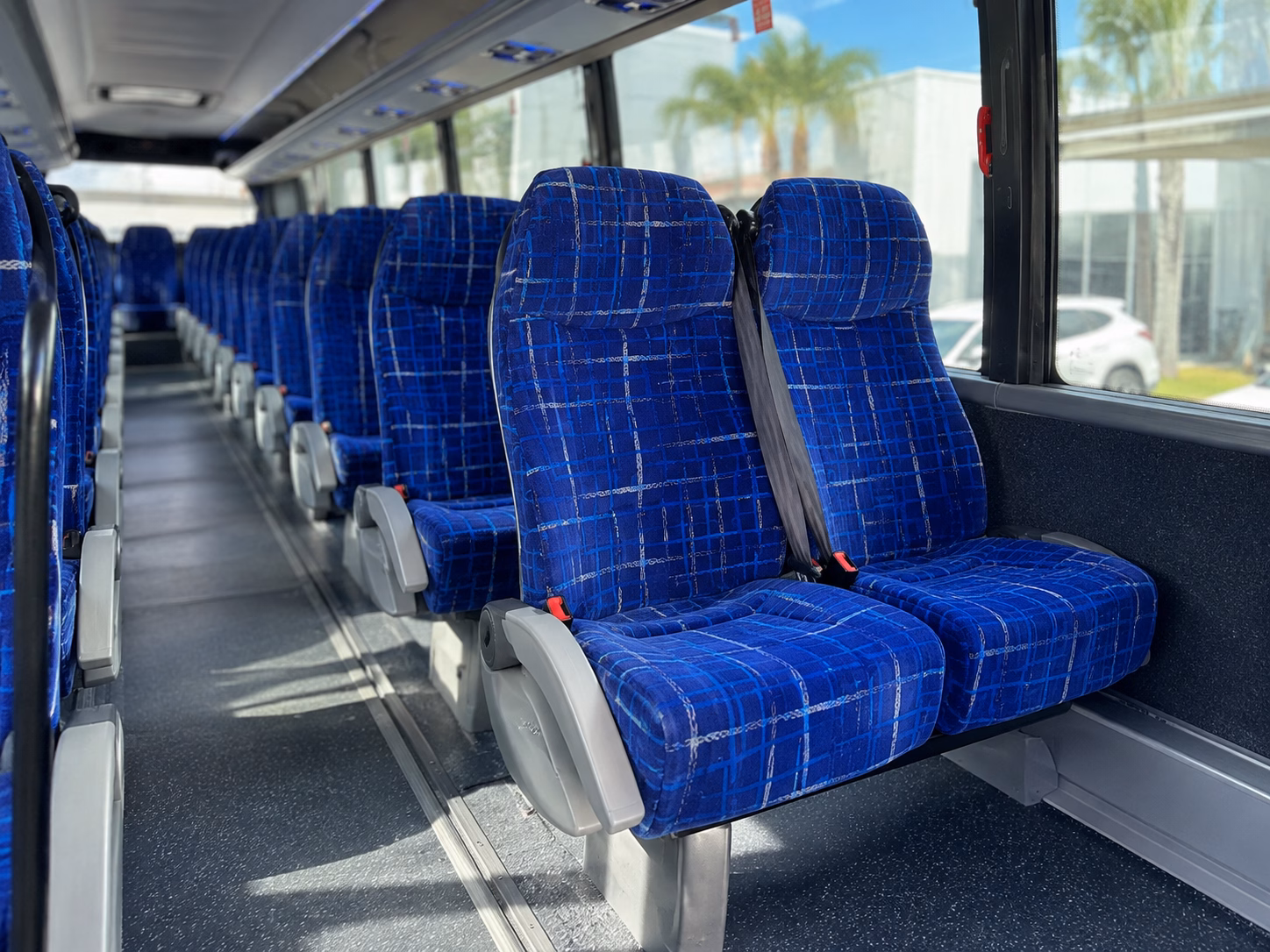 charter buses for uh rainbow warriors games at simplifi arena and les murakami stadium