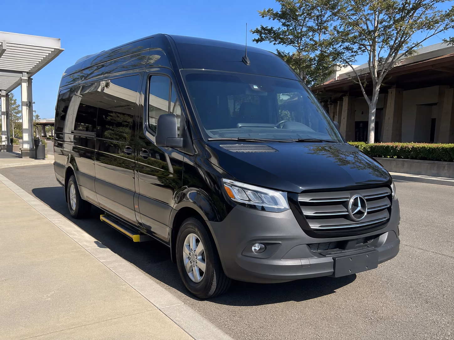 east honolulu sporting event transportation onboard seating