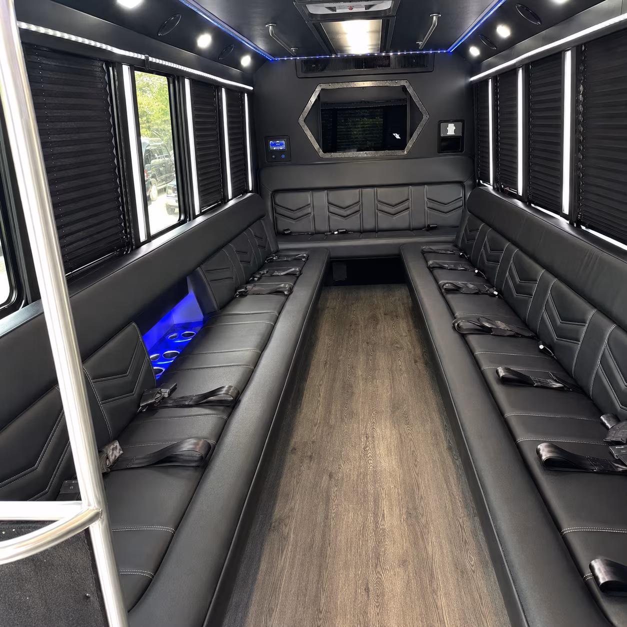 party bus transportation for east honolulu proms at kaiser
