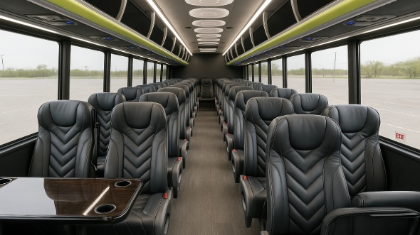 kailua 28 passenger minibus